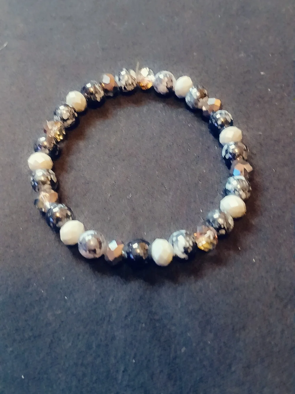Black & White Faceted Bead Stretch Bracelet